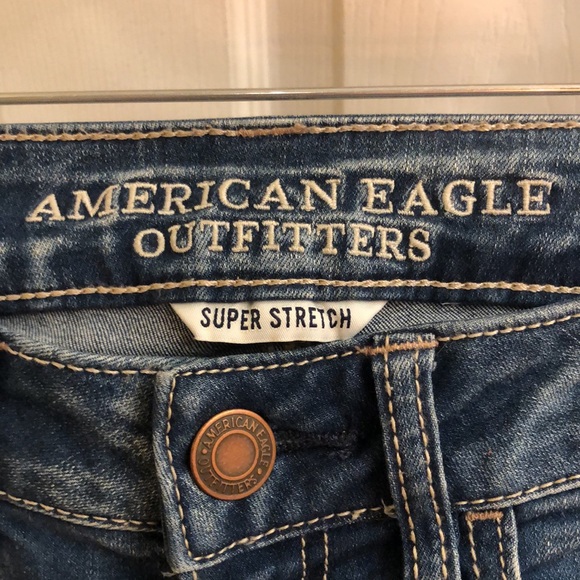 American Eagle Size 4 Hi-Rise Crop Jegging - Distressed Faded Wash Super Stretch - Picture 6 of 8